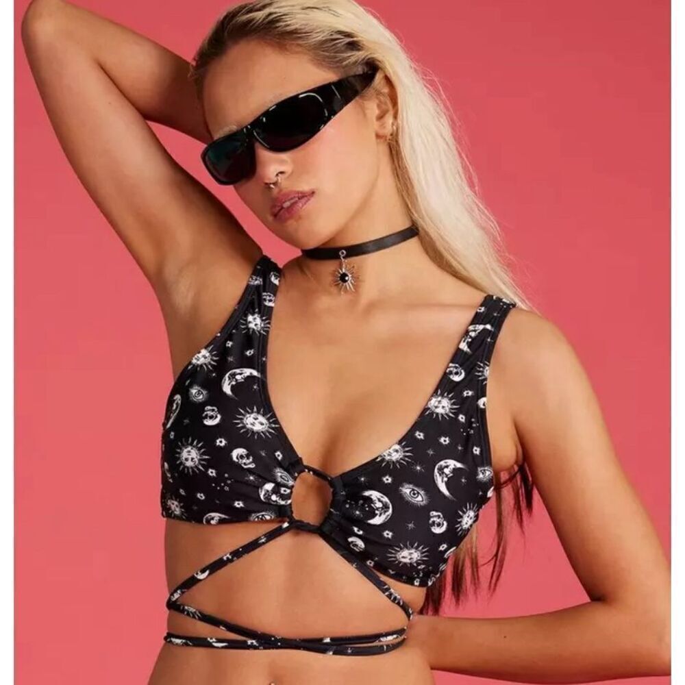Hot Topic Celestial Skull Triangle Swim Top  Black Medium New